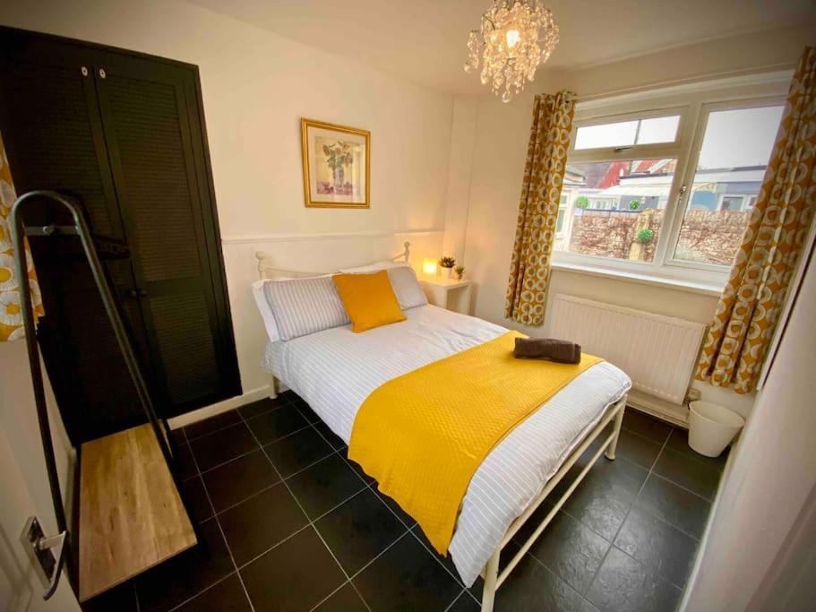 Brickworks - 2 Bedrooms, 15 Mins Walk To The Centre, With Garden Cardiff Exterior photo